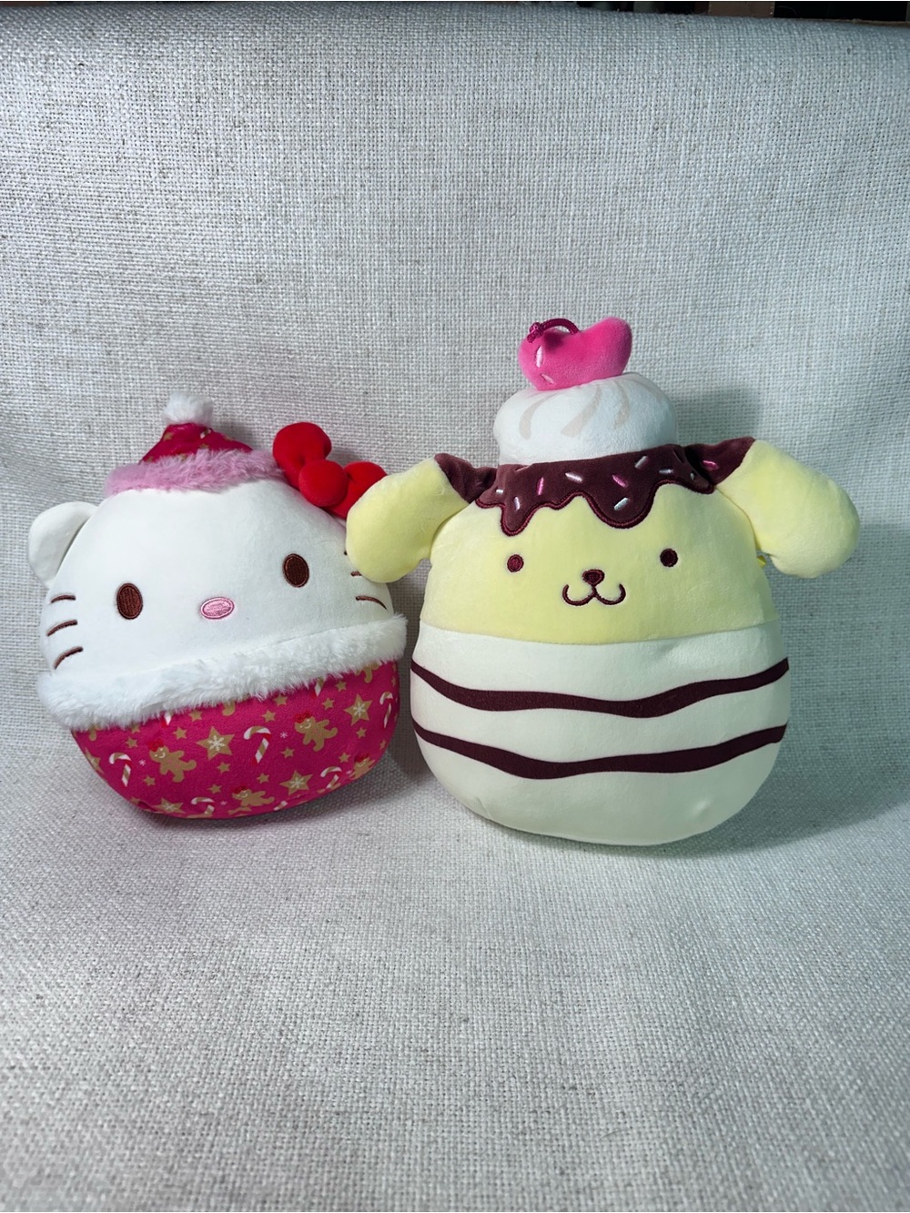 Sanrio Plush Duo - Pink Hello Kitty & Yellow Pompompurin Cupcake Plush